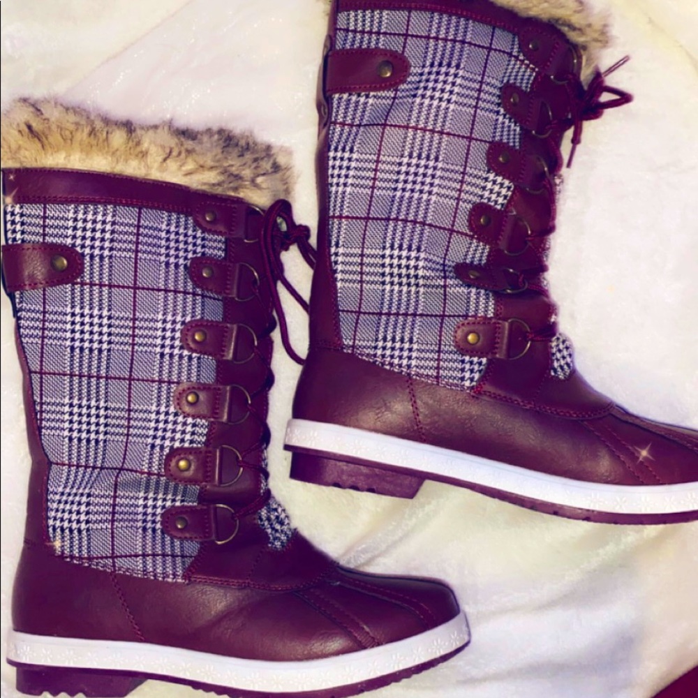Snow boots